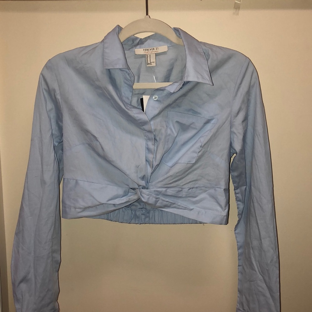 🦋Cropped Long sleeve button up🦋